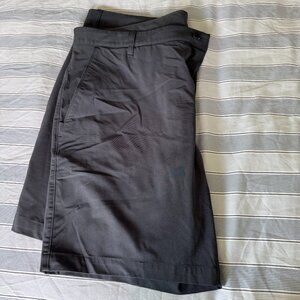 Vuori Meta Shorts